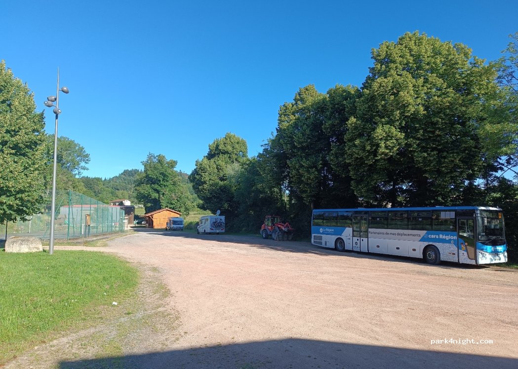(42430) Saint-Marcel-d'Urfé - Le Bourg — foto 4