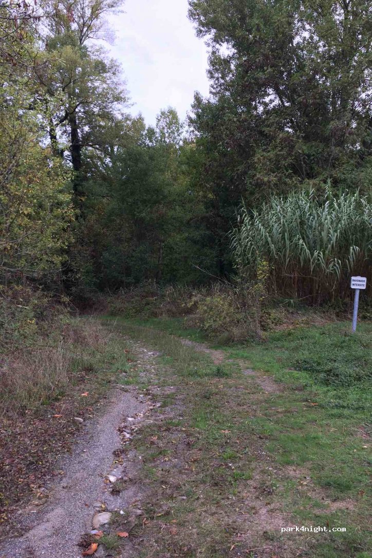 (11190) Luc-sur-Aude - D118 — foto