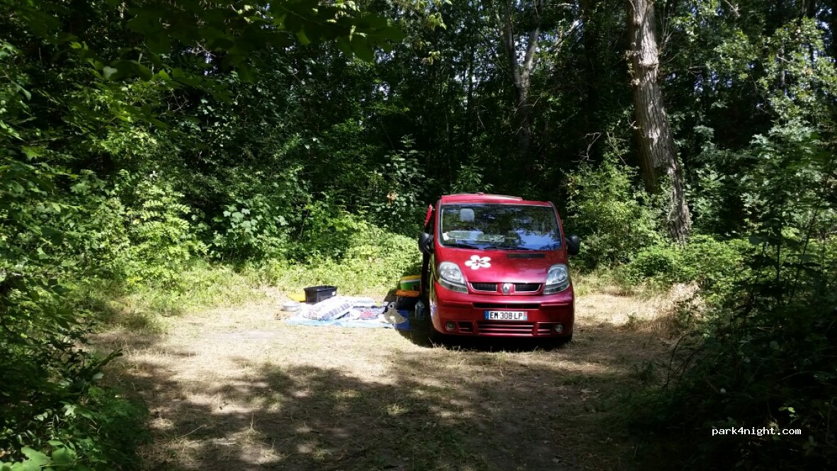 (11190) Luc-sur-Aude - D118 — foto 2
