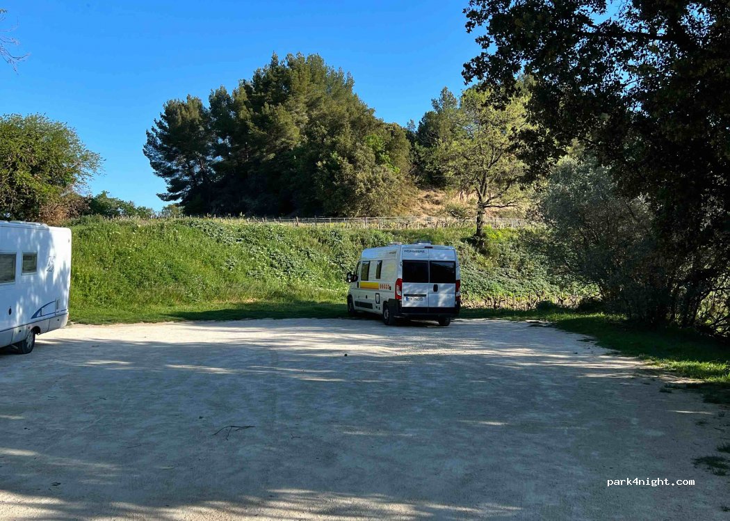 (84350) Courthézon - 2389 Route de Châteauneuf — foto 2