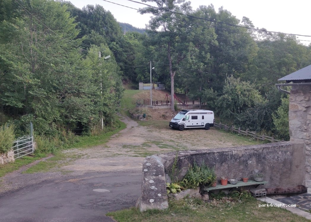 (09460) Artigues - 72 Le Village — foto