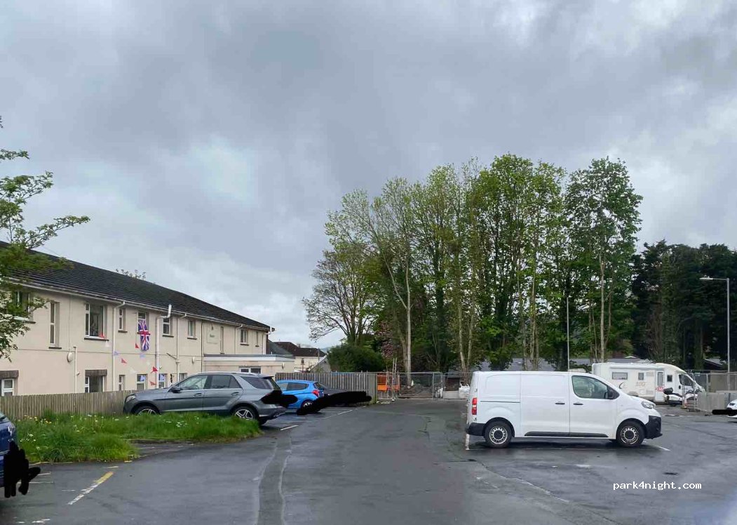 (SA11 5EF) Glynneath - 1 Lancaster Close — foto