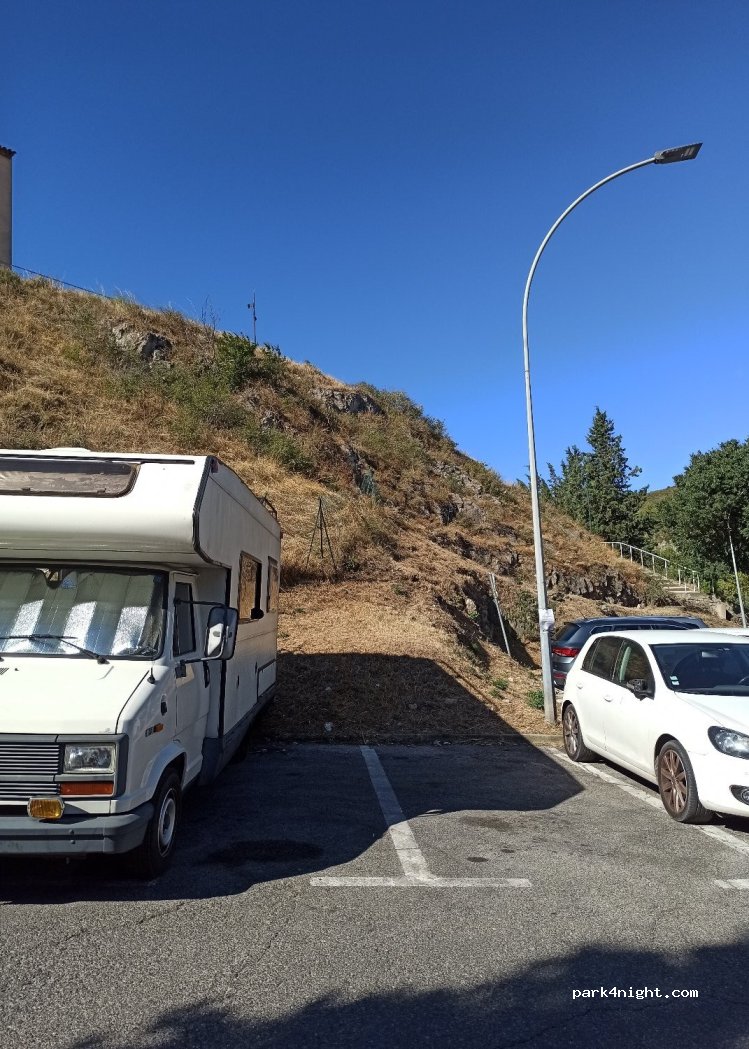 (13240) Septèmes-les-Vallons - 8 Impasse du Cinéma — foto