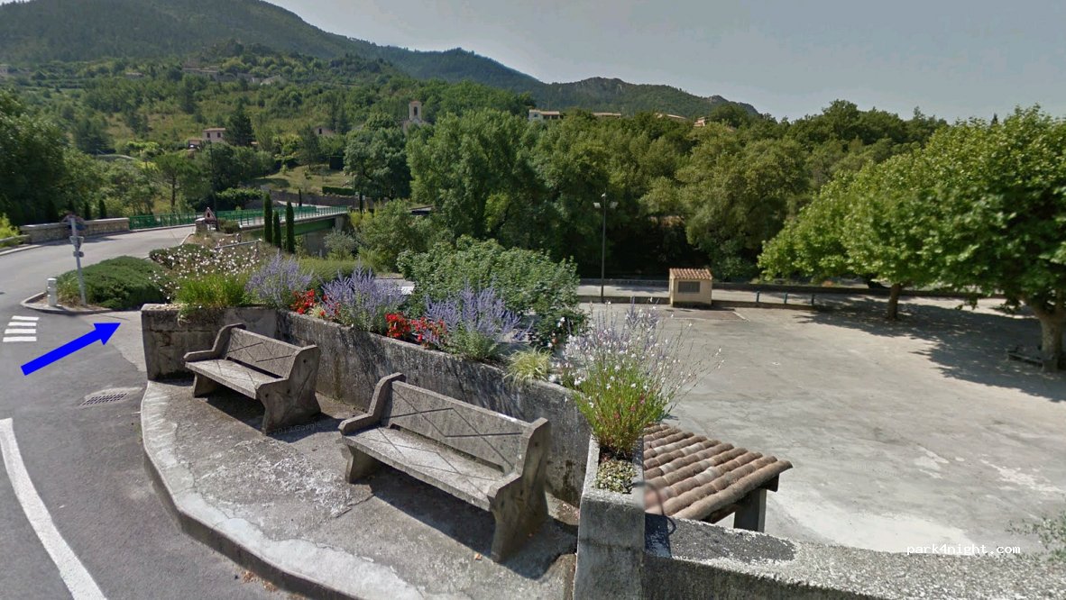 (26510) Sahune - Le Village — foto