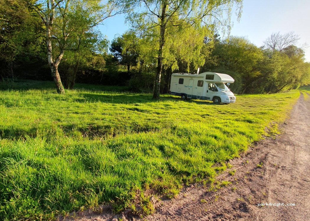 (35750) Saint-Malon-sur-Mel - Unnamed Road — foto 4