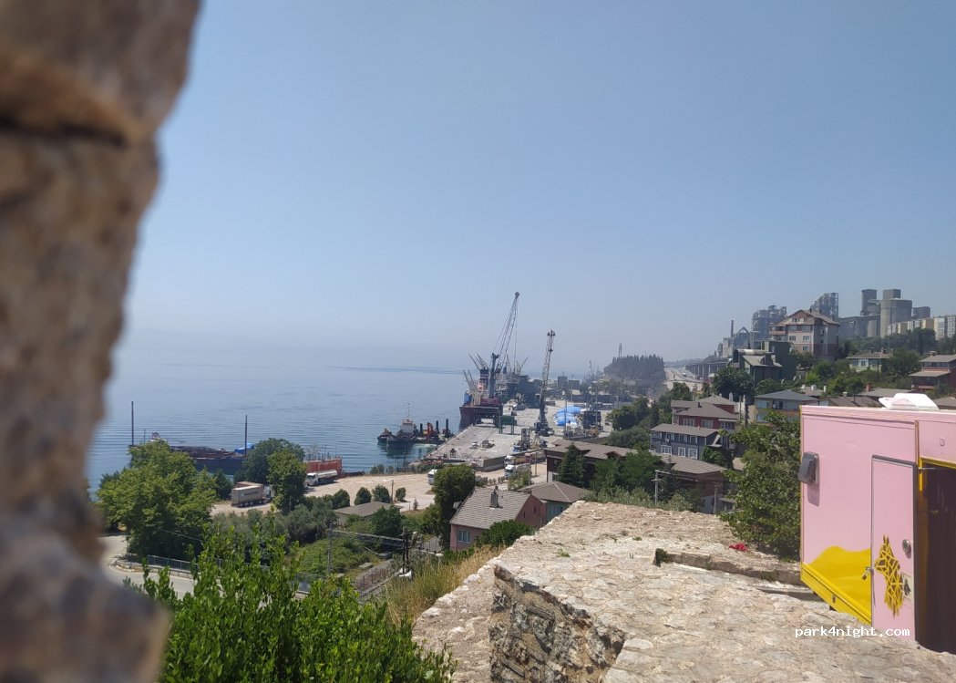 (41800) Körfez - 7 Süslü Sokak — foto