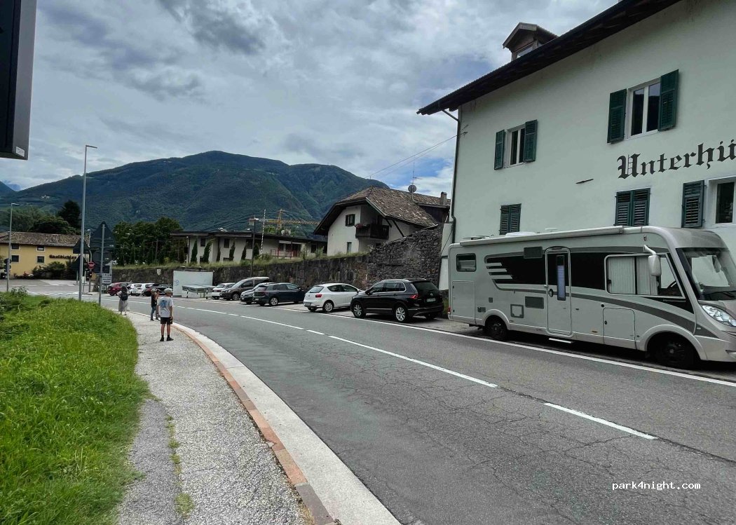 (39100) Bolzano - 2 Via Luigi Cadorna — foto