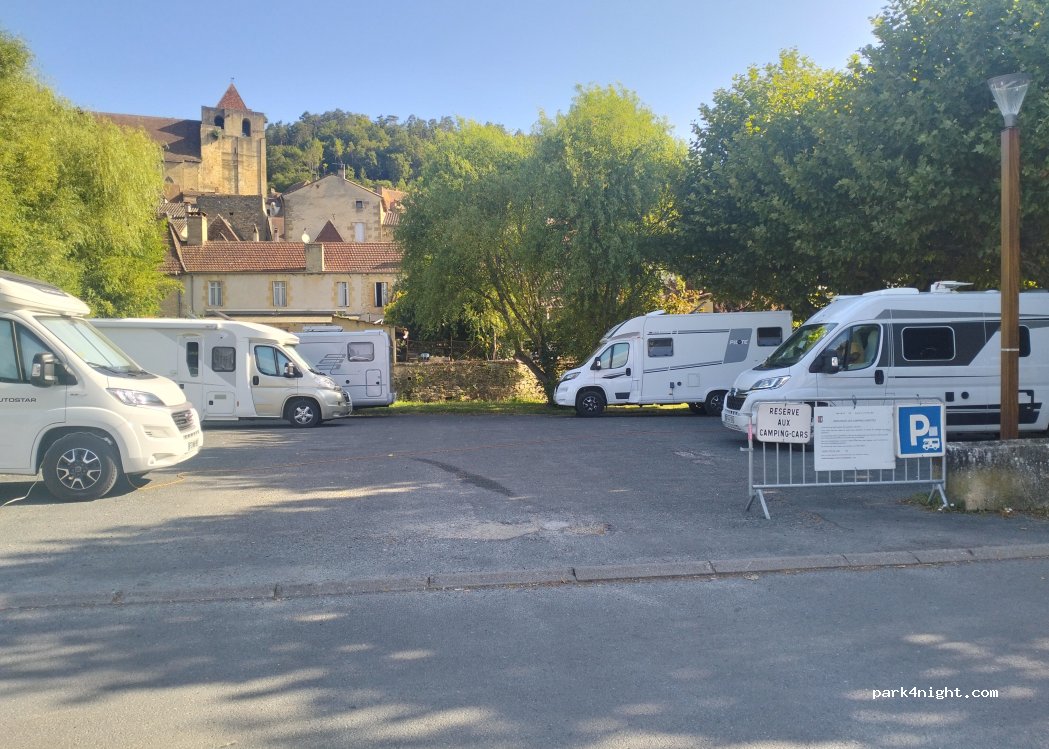 (24220) Saint-Cyprien - 26 Rue du Priolat — foto 4