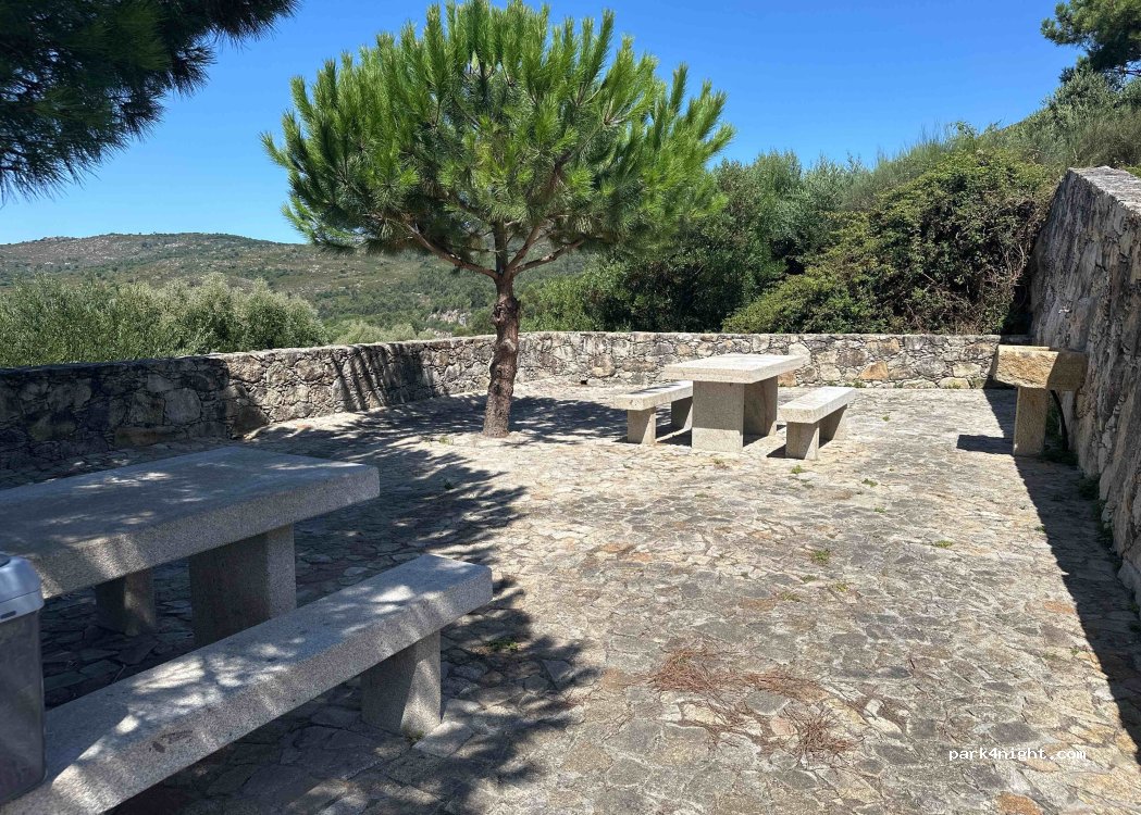 (4910) Vila Praia de Âncora - R. de São Pedro de Varais — foto 2
