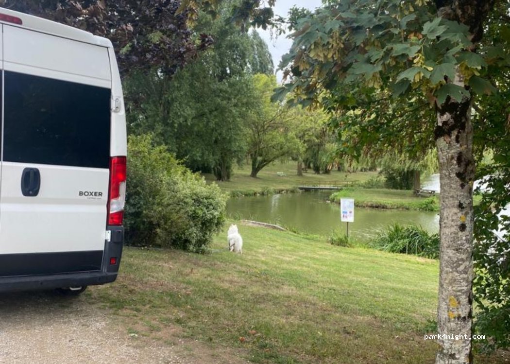 (86300) Leignes-sur-Fontaine - 10 Place de la Mairie — foto 3