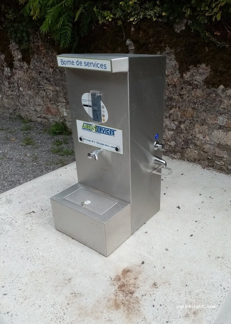 Aire de camping-car Orsennes — foto