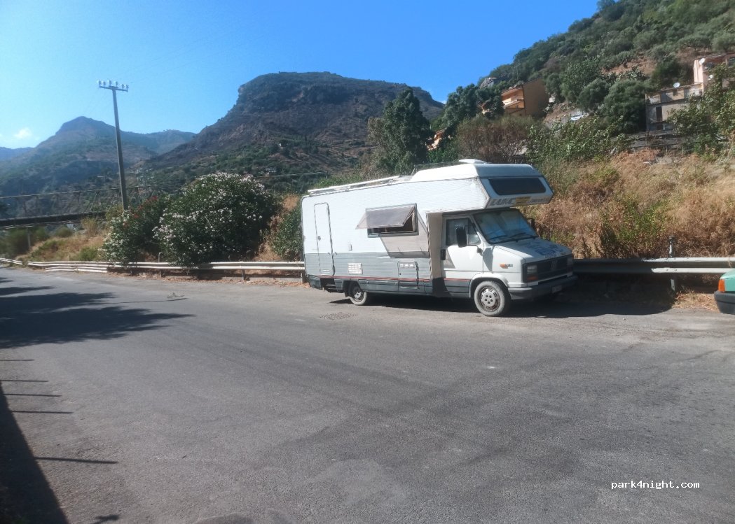 (98037) Letojanni - snc Via Fiumara — foto