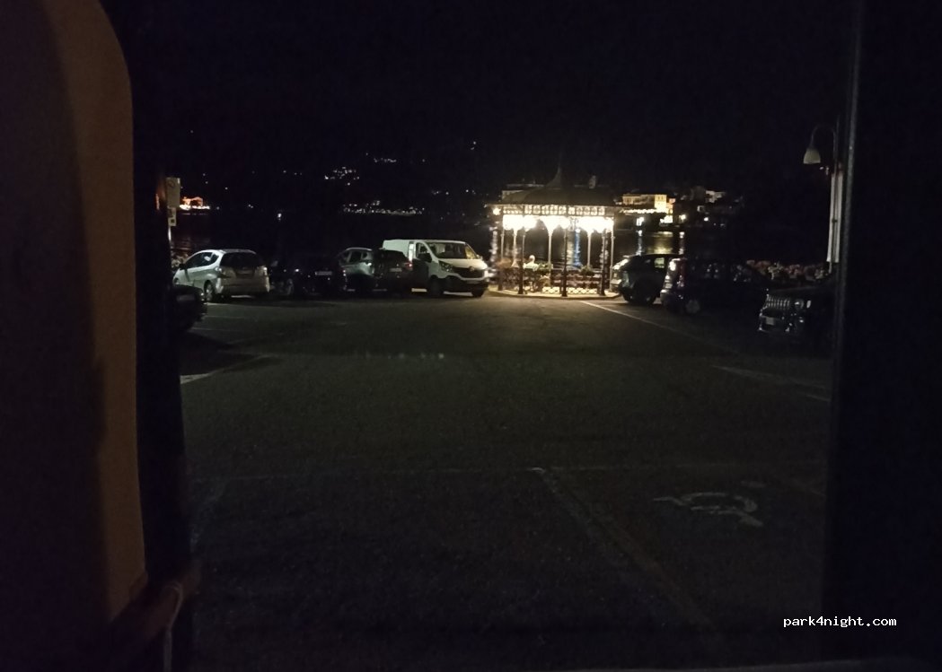 (28838) Stresa - 8 Piazzale Lido — foto