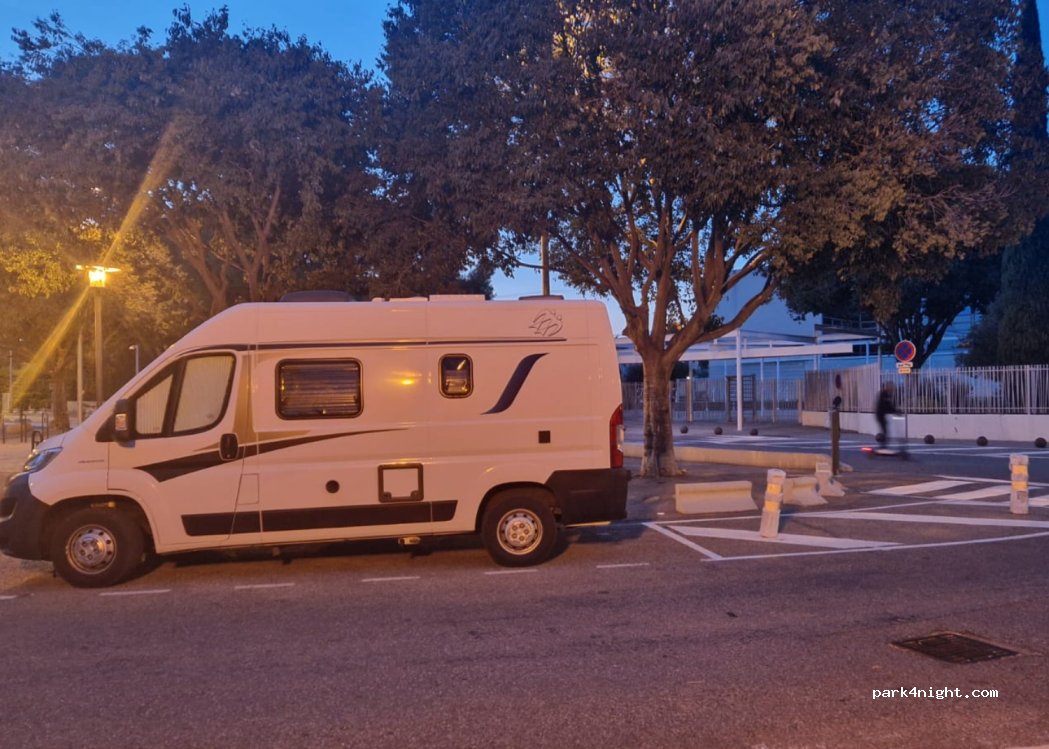 (13600) La Ciotat - 338 Avenue de la Méditerranée — foto 3