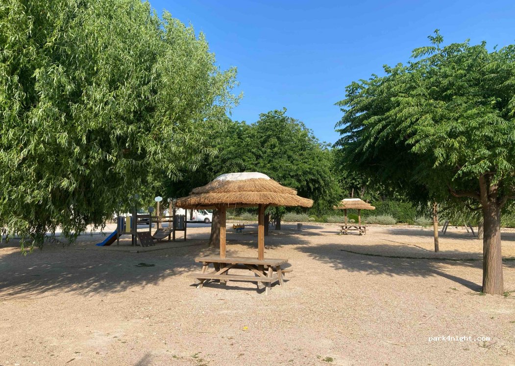 (30131) Pujaut - Chemin de Saint-Hugues — foto 3