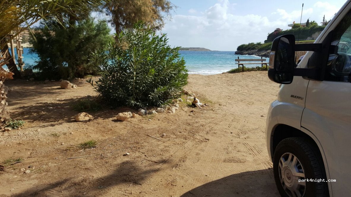 (731 00) Akrotiri - Unnamed Road — foto