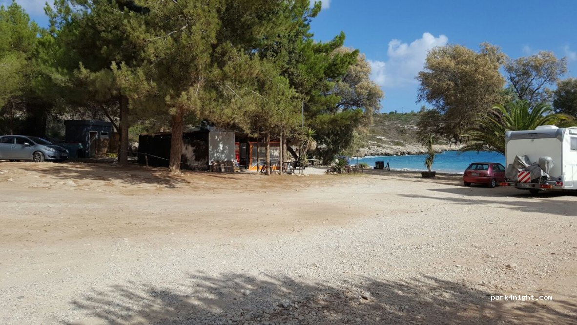 (731 00) Akrotiri - Unnamed Road — foto 2