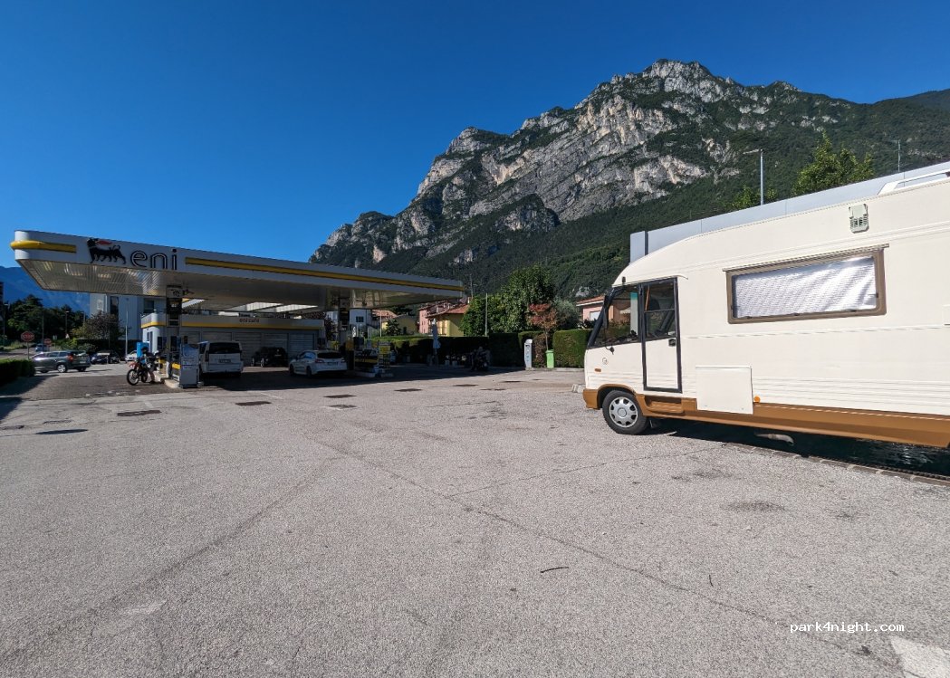 (38066) Riva del Garda - 11 Viale degli Oleandri — foto