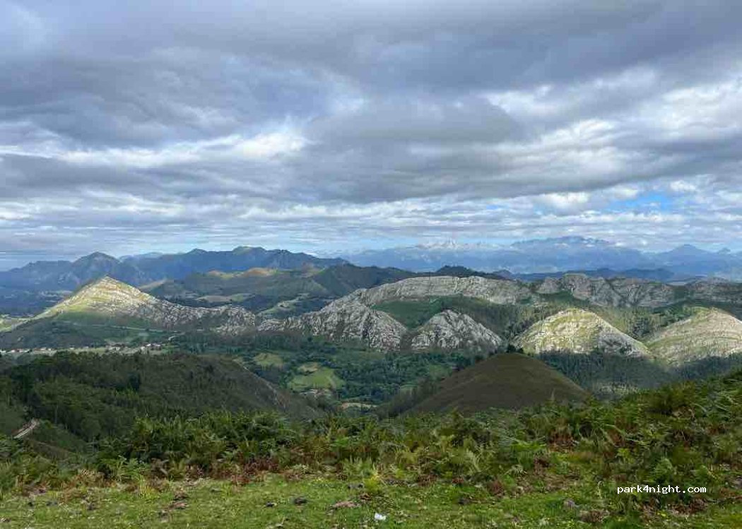 (33343) Caravia - Unnamed Road — foto