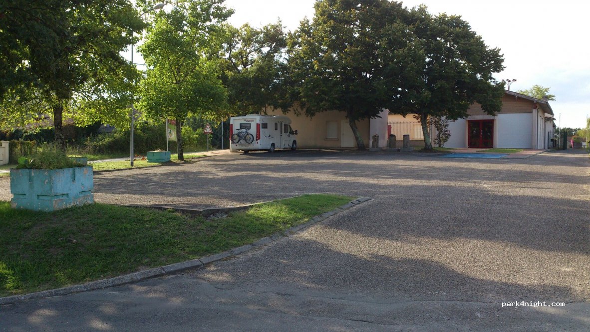 (33920) Saint-Savin - 2 Rue de la Ganne — foto