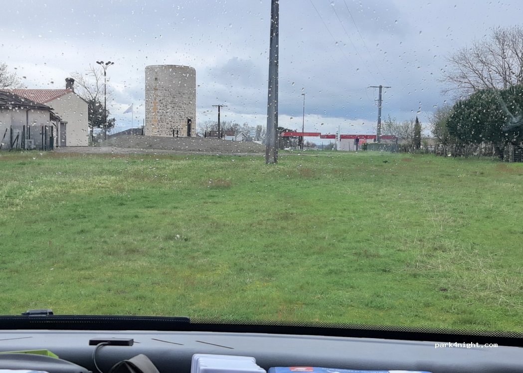 (33920) Saint-Savin - 2 Rue de la Ganne — foto 4