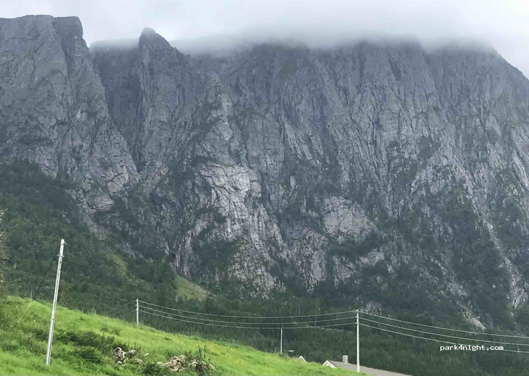 (6737) Ålfoten - 34 Ålfotvegen — foto 4