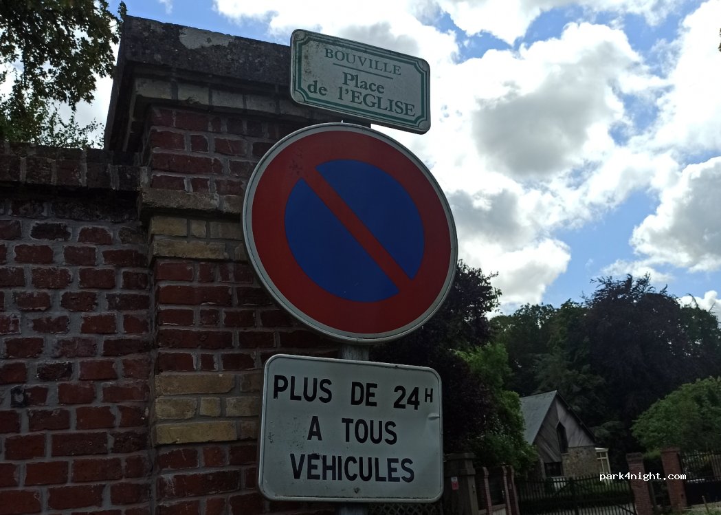 (76360) Bouville - Rue du Château — foto 2