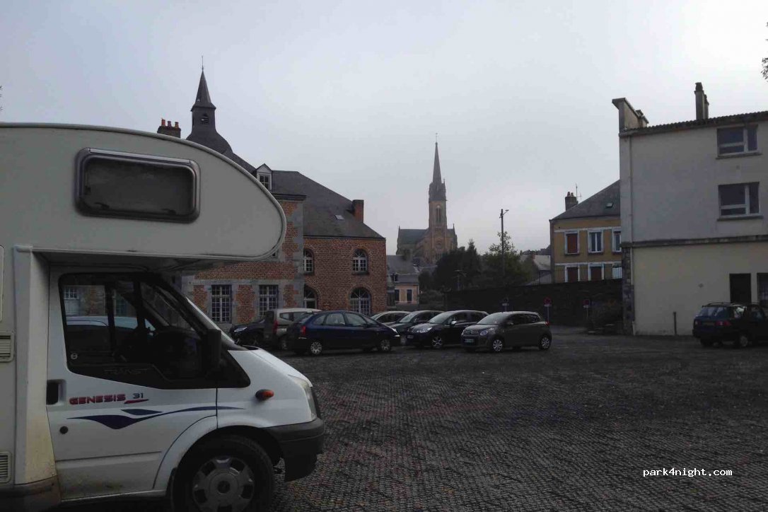 (08170) Fumay - 2 Rue du Château — foto 4