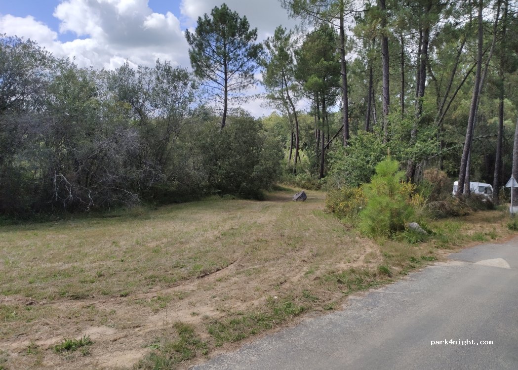 (17270) Montguyon - — foto