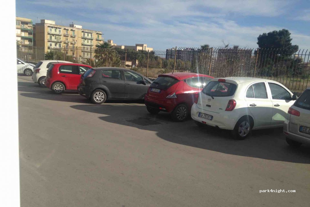 (96100) Siracusa - Viale Augusto — foto 2