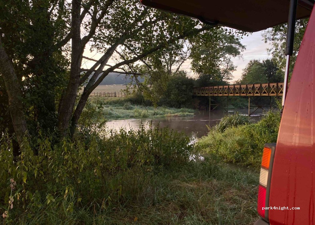 (71120) Lugny-lès-Charolles - — foto 2