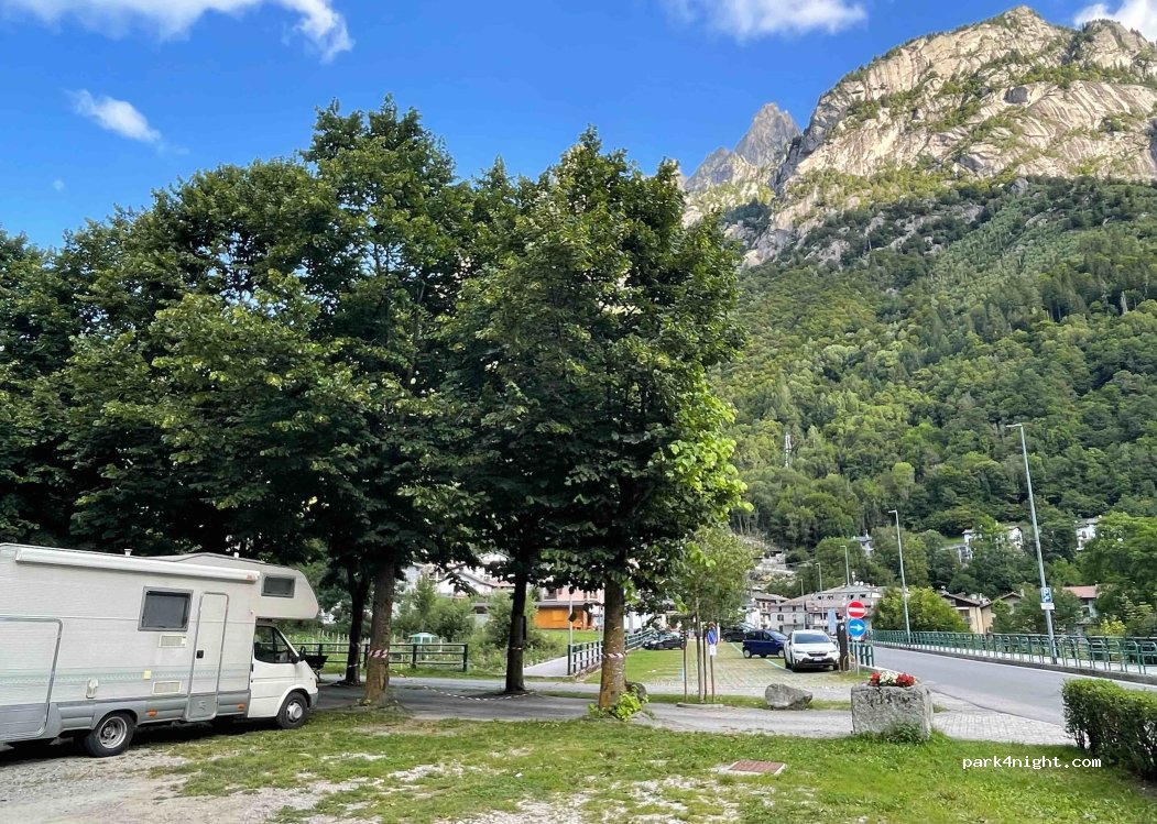 (23010) San Martino - 14 Via Ezio Vanoni — foto