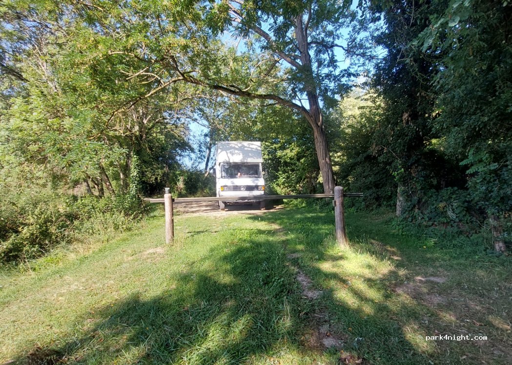 (03320) Château-sur-Allier - — foto 3