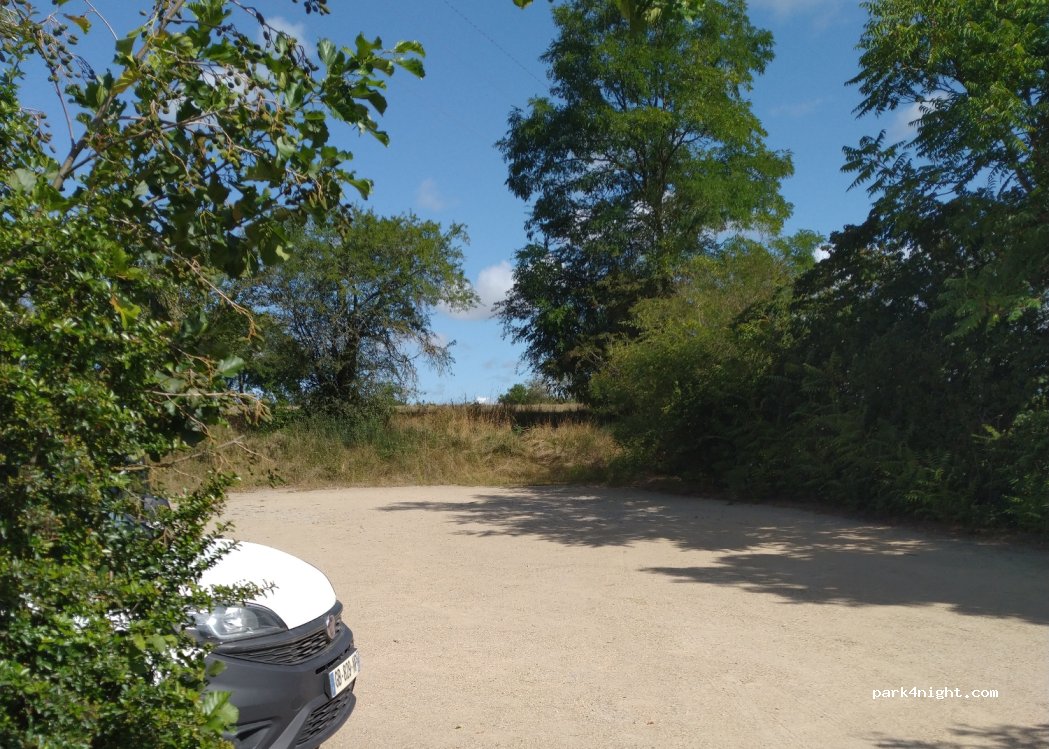 (03400) Yzeure - 58 Chemin des Ozières — foto