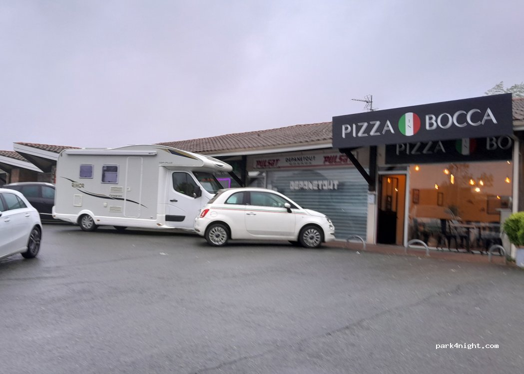 (33370) Yvrac - Avenue des Tabernottes — foto 2