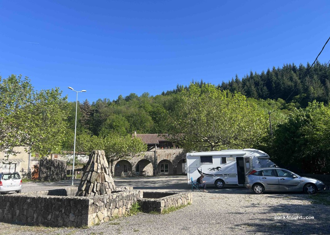 (07530) Aizac - 4 Place du Col d — foto 3