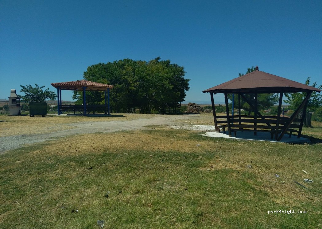 (415 00) Kileler - Unnamed Road — foto