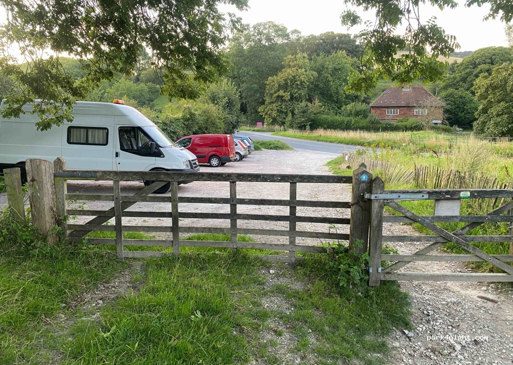 (BN45 7DE) Saddlescombe - Saddlescombe Road — foto