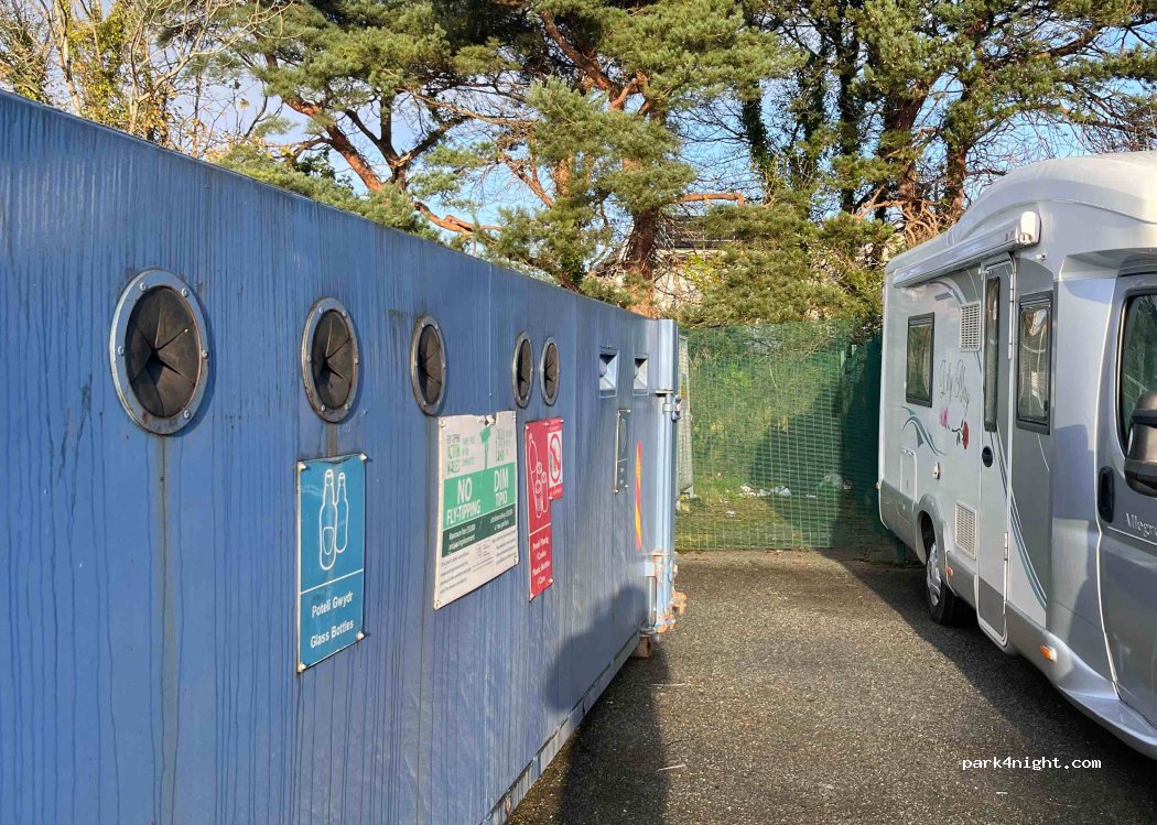 (LL74) Benllech - 11 Min-Yr-Afon — foto 2