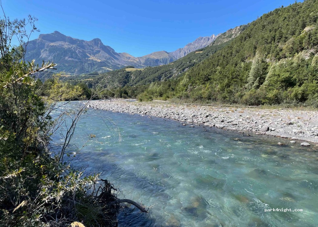 (04400) Les Thuiles - Unnamed Road — foto