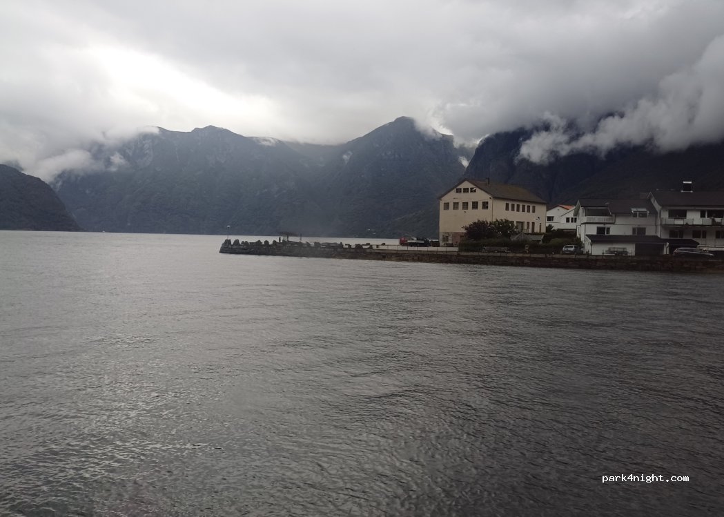 (5745) Aurland - 5 Onstadvegen — foto