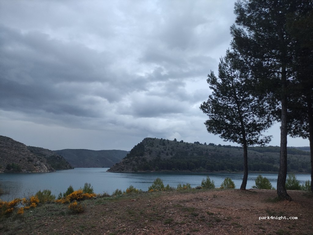 (50210) Nuévalos - Unnamed Road — foto