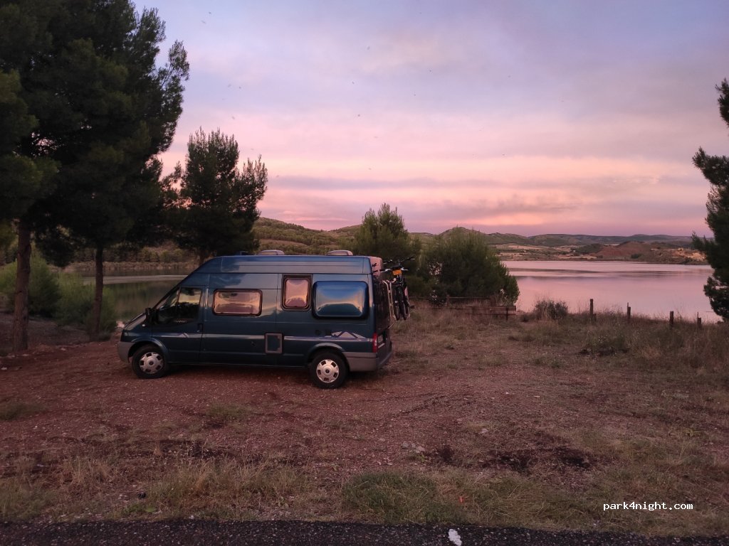 (50210) Nuévalos - Unnamed Road — foto 2