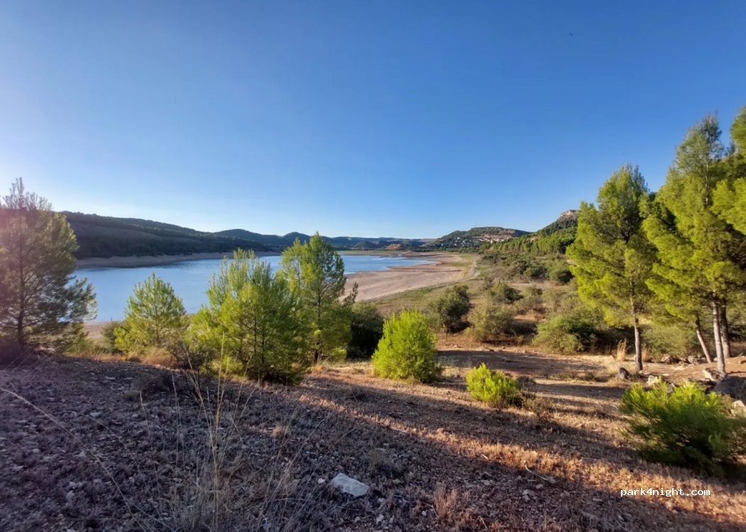(50210) Nuévalos - Unnamed Road — foto 3