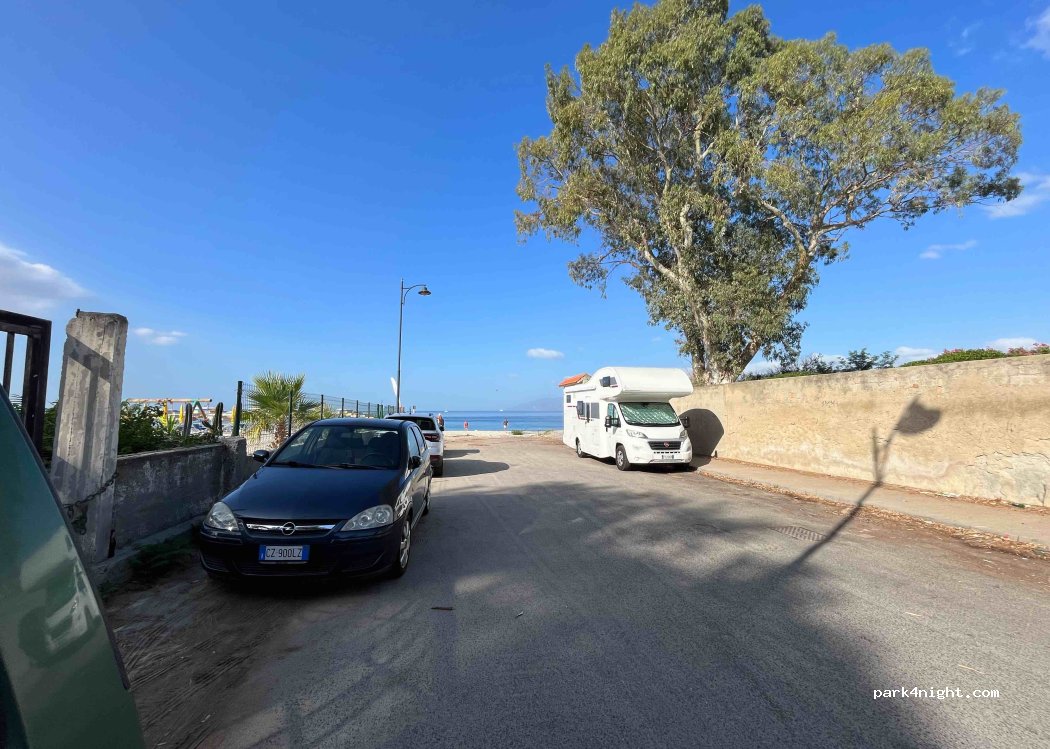 (89135) Reggio Calabria - 11 Via Marina Arenile — foto