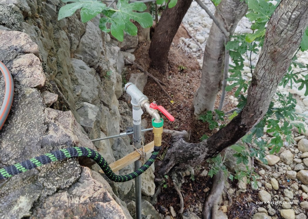 (23244) Starigrad - 40 Paklenička ulica — foto