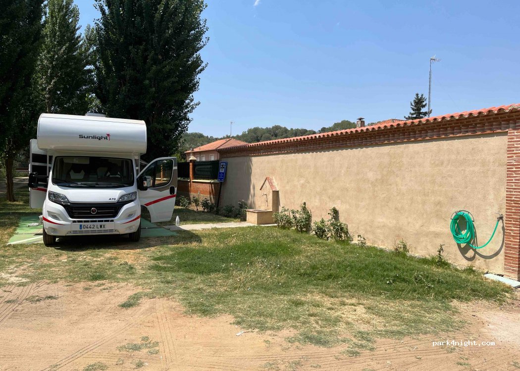 Área de Autocaravanas de Venialbo — foto 2