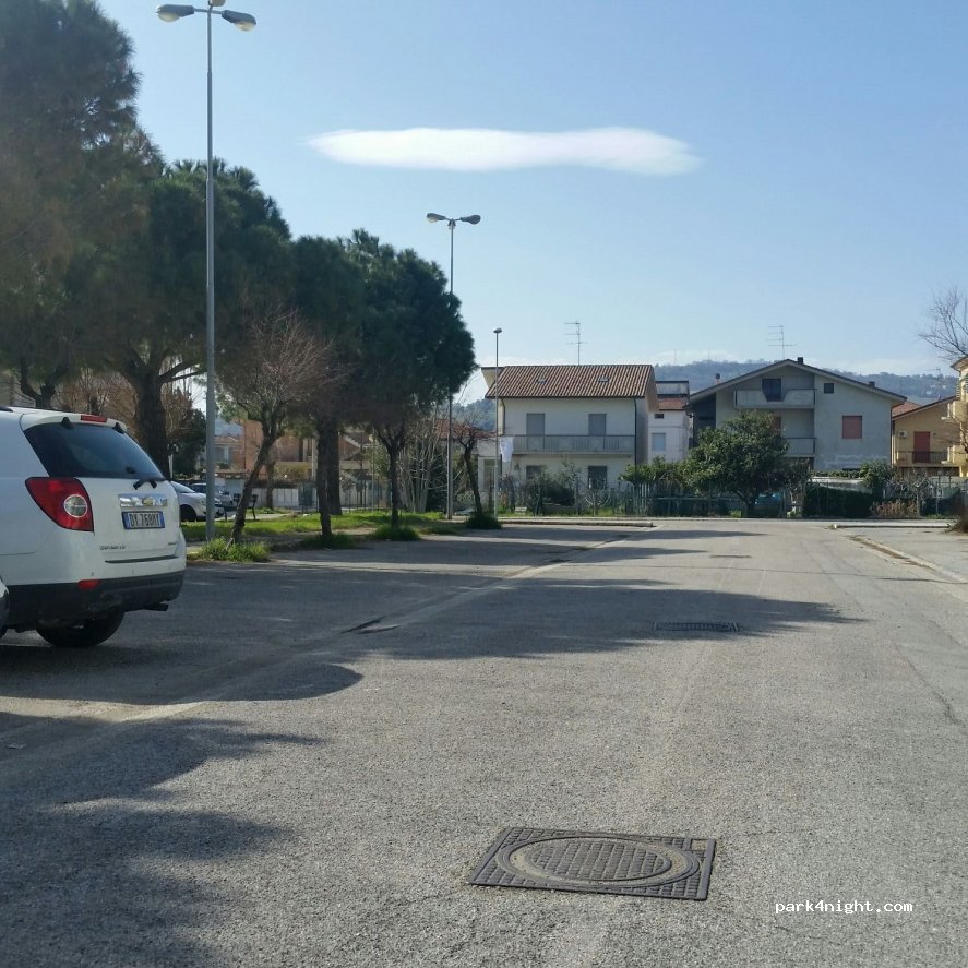 (64014) Villa Rosa - 44 Via Capri — foto