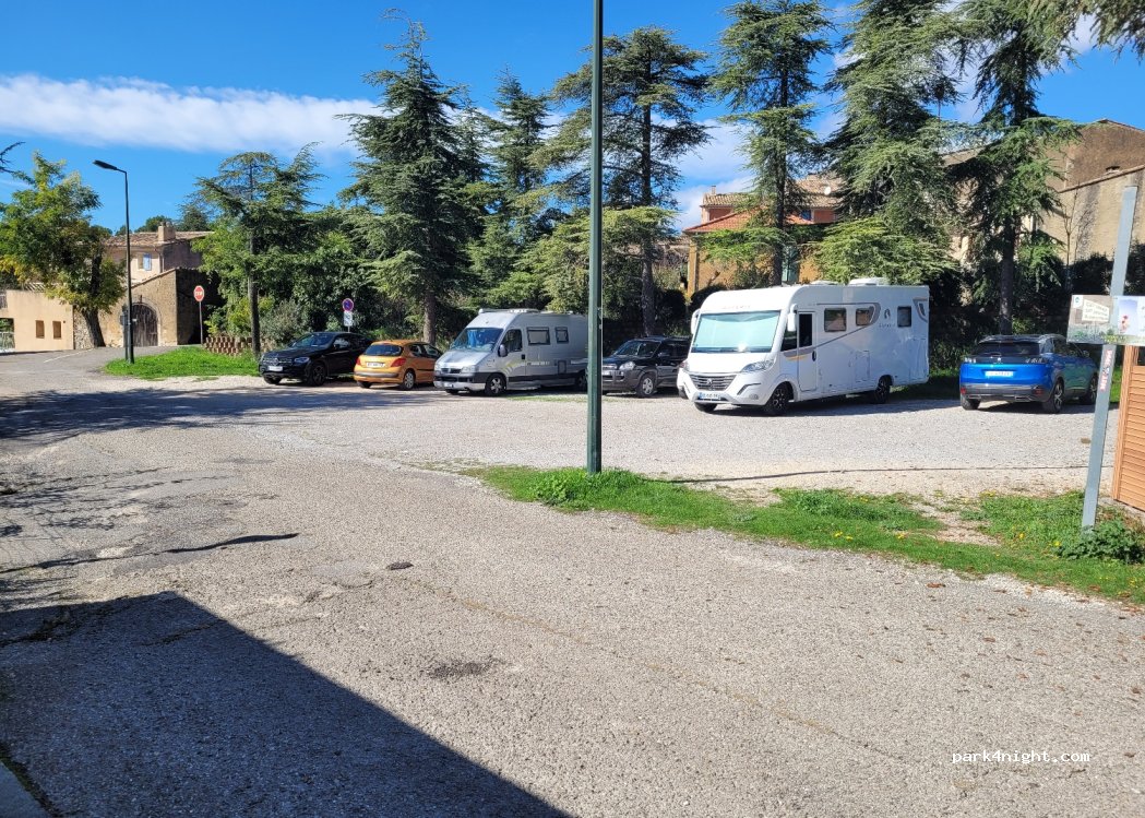 (84400) Rustrel - Vieille Route d'Apt — foto 5