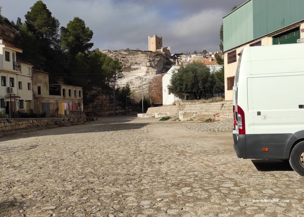 (02210) Alcalá del Júcar - 14 Calle Cañada de Dominguillo — foto 4